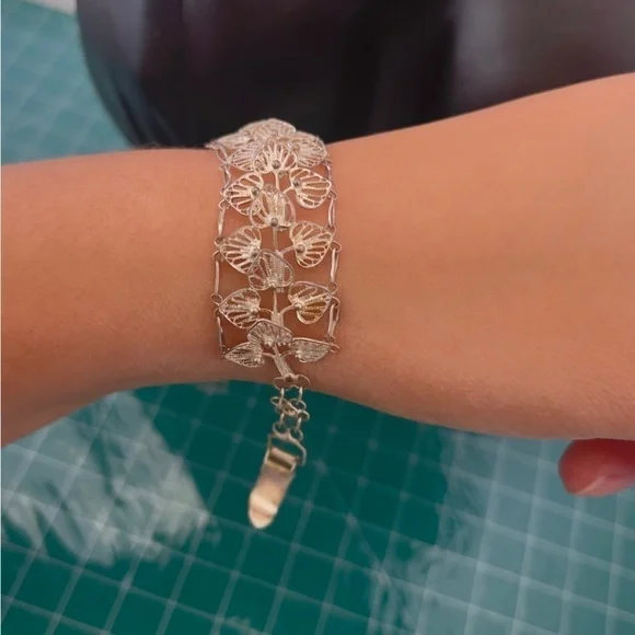 Vintage Sterling silver filagree delicate tree bracelet - Picture 3 of 7